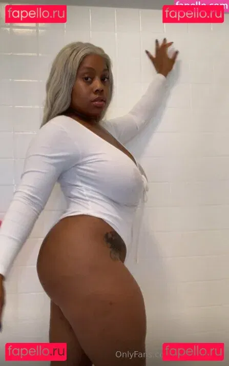 msyummys Onlyfans Photo Gallery 