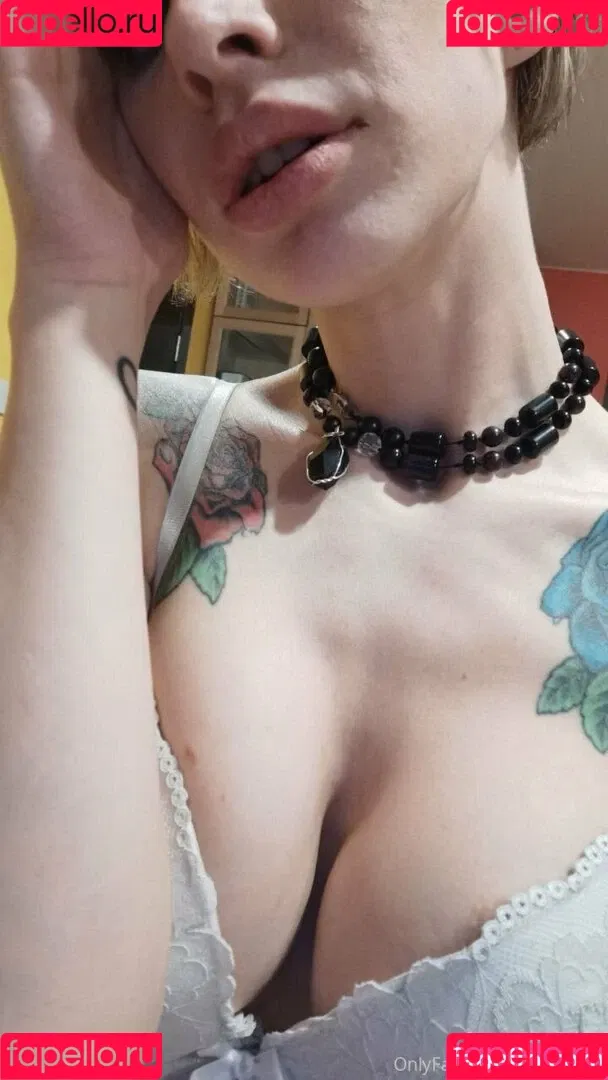elenahug Onlyfans Photo Gallery 