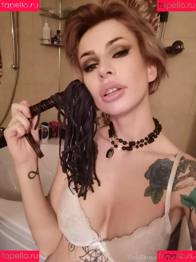 elenahug Onlyfans Photo Gallery 