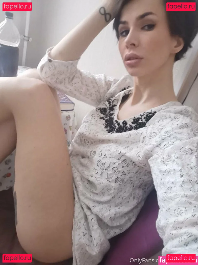 elenahug Onlyfans Photo Gallery 