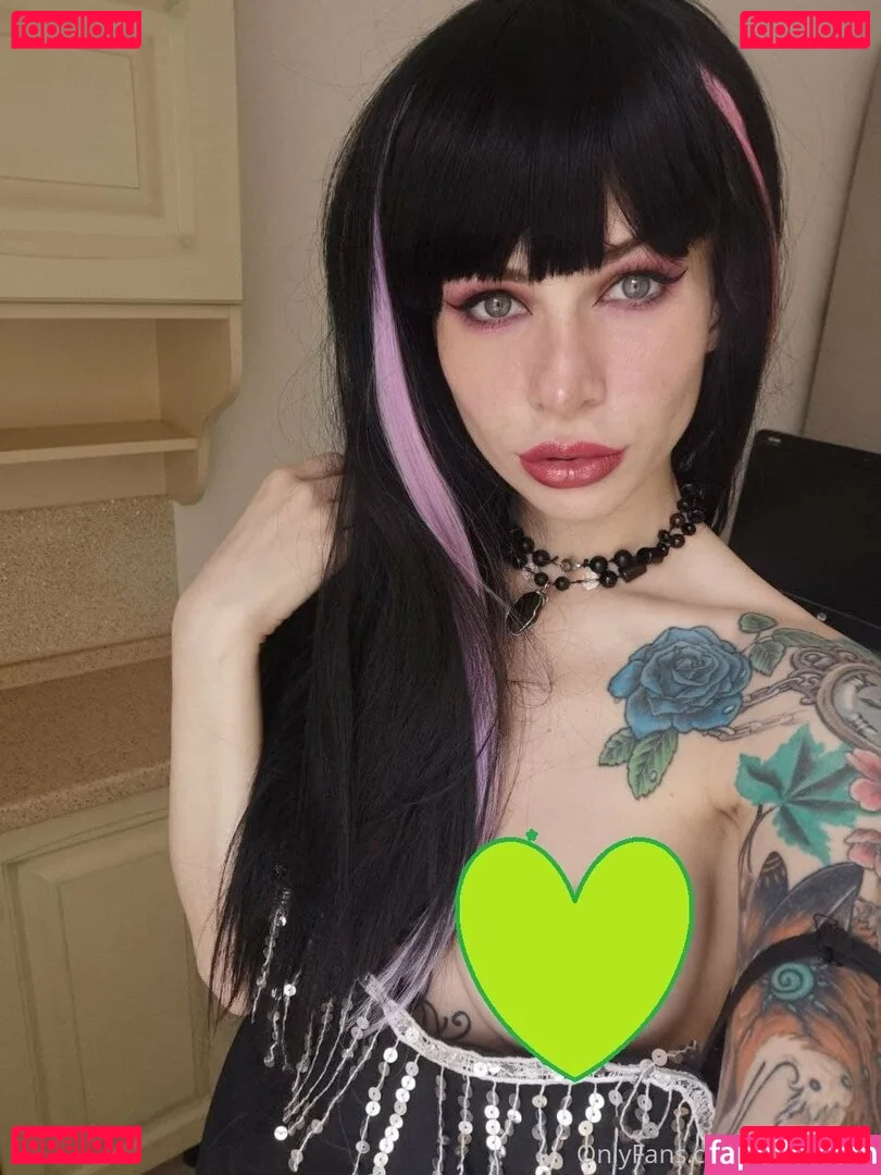 elenahug Onlyfans Photo Gallery 