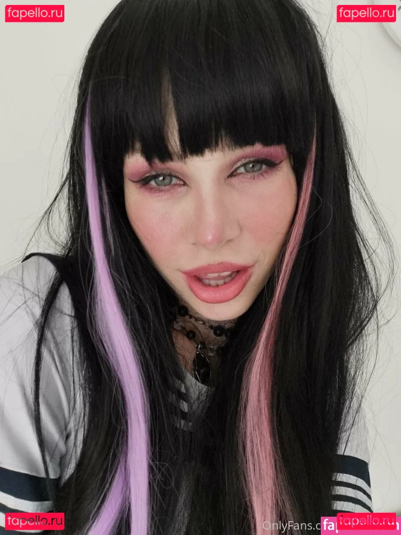 elenahug Onlyfans Photo Gallery 