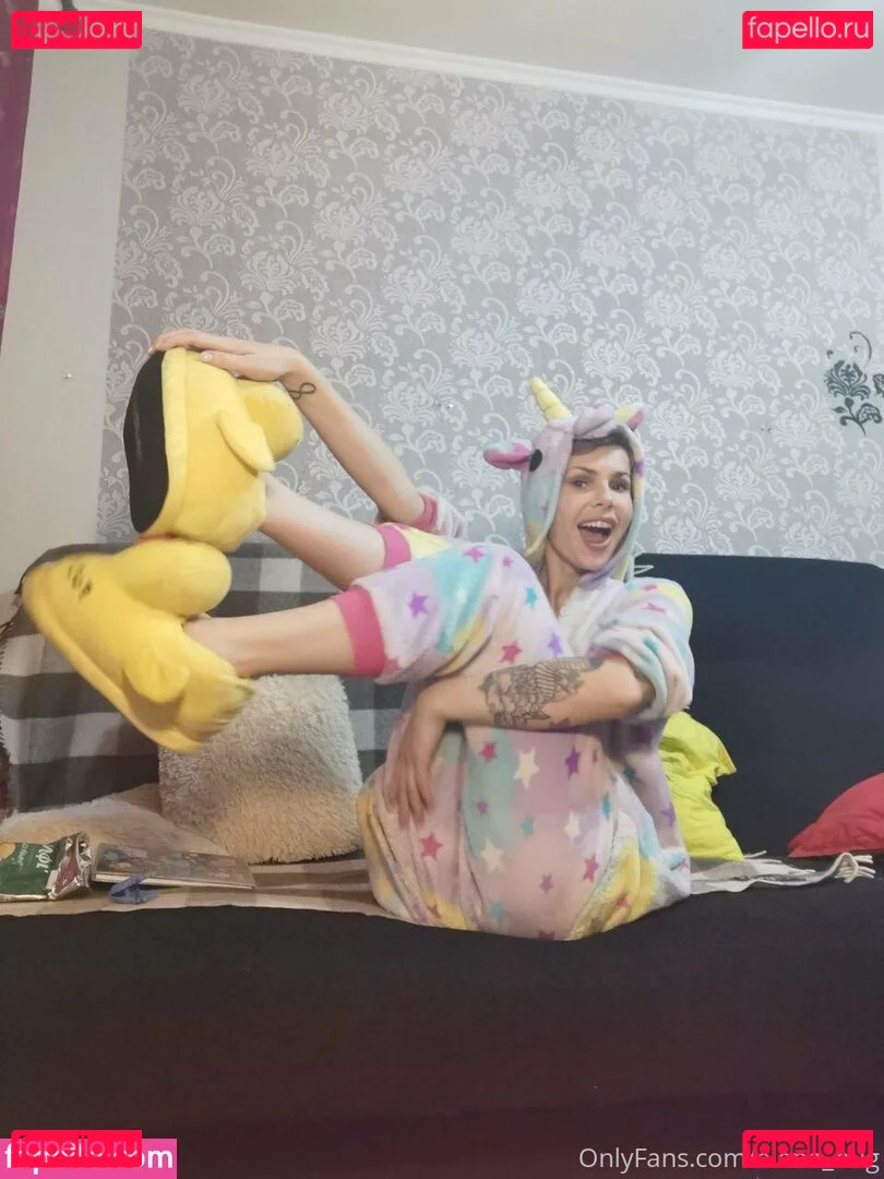 elenahug Onlyfans Photo Gallery 