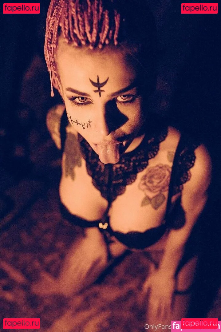 elenahug Onlyfans Photo Gallery 