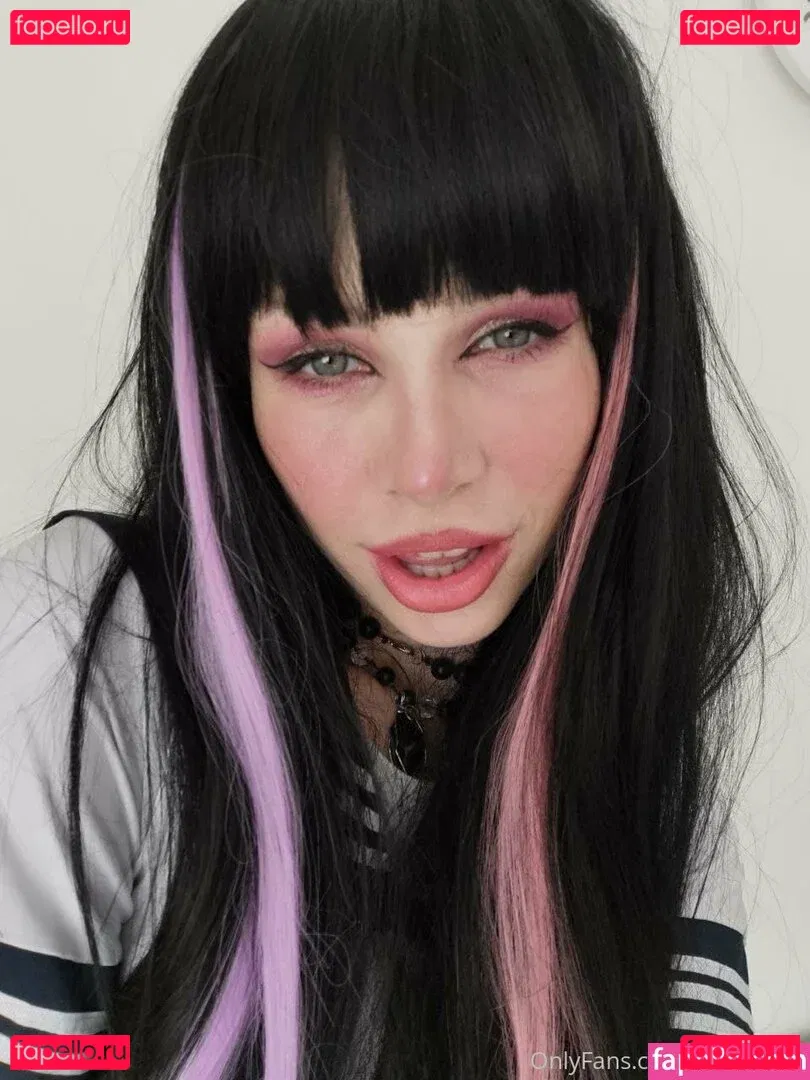 elenahug Onlyfans Photo Gallery 