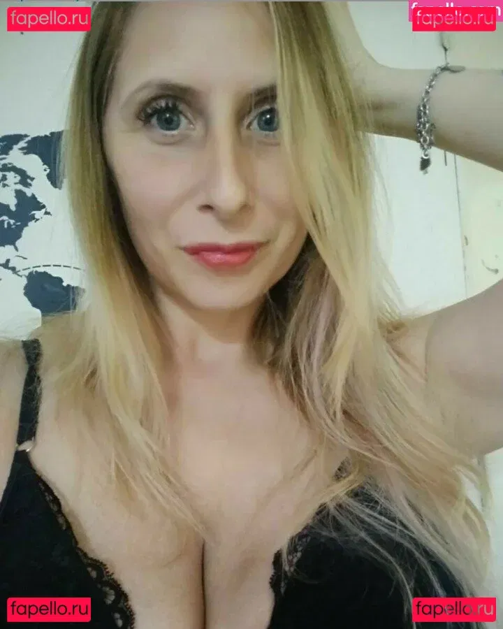 Rominavc Onlyfans Photo Gallery 