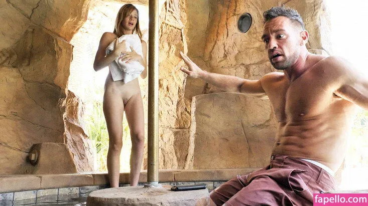 Mia Collins Onlyfans Photo Gallery 