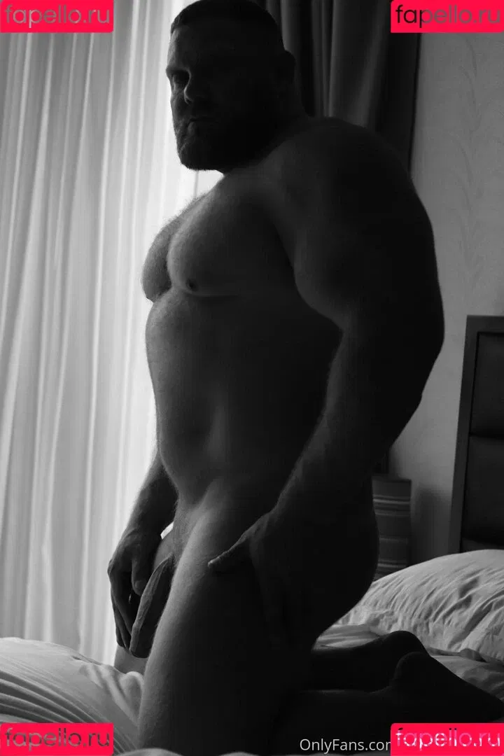 hugeandhung Onlyfans Photo Gallery 