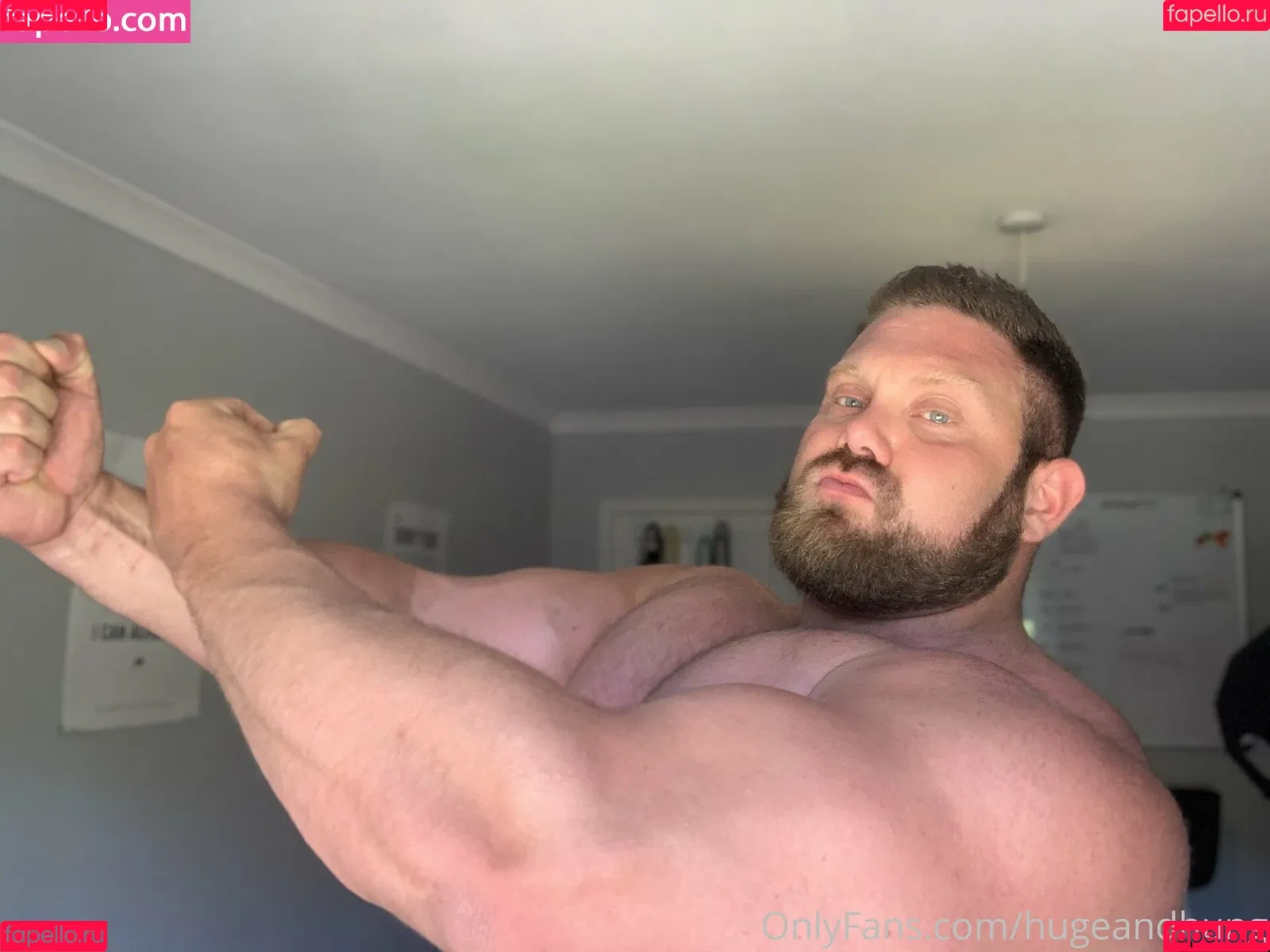 hugeandhung Onlyfans Photo Gallery 