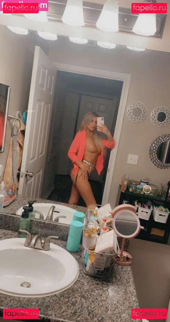 Avery Trail Onlyfans Photo Gallery 