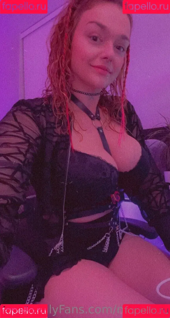 Nikki Eliot Onlyfans Photo Gallery 