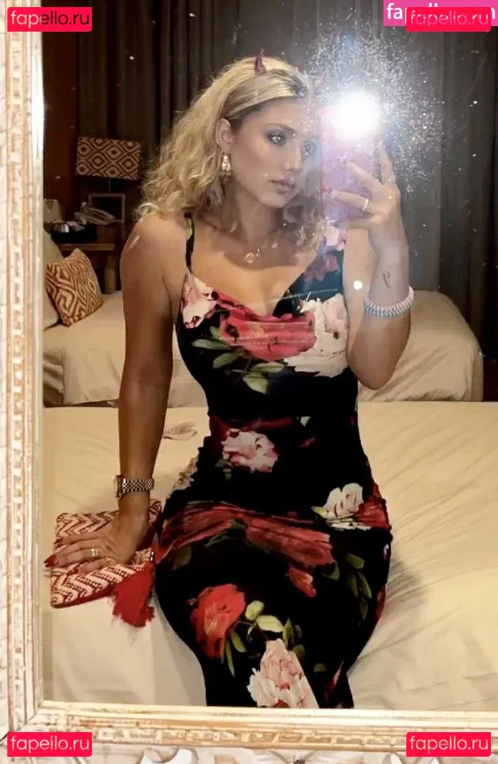 Hari Beavis Onlyfans Photo Gallery 