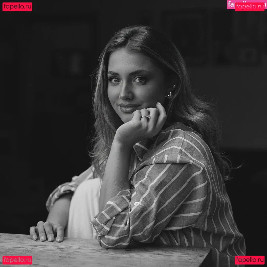 Hari Beavis Onlyfans Photo Gallery 