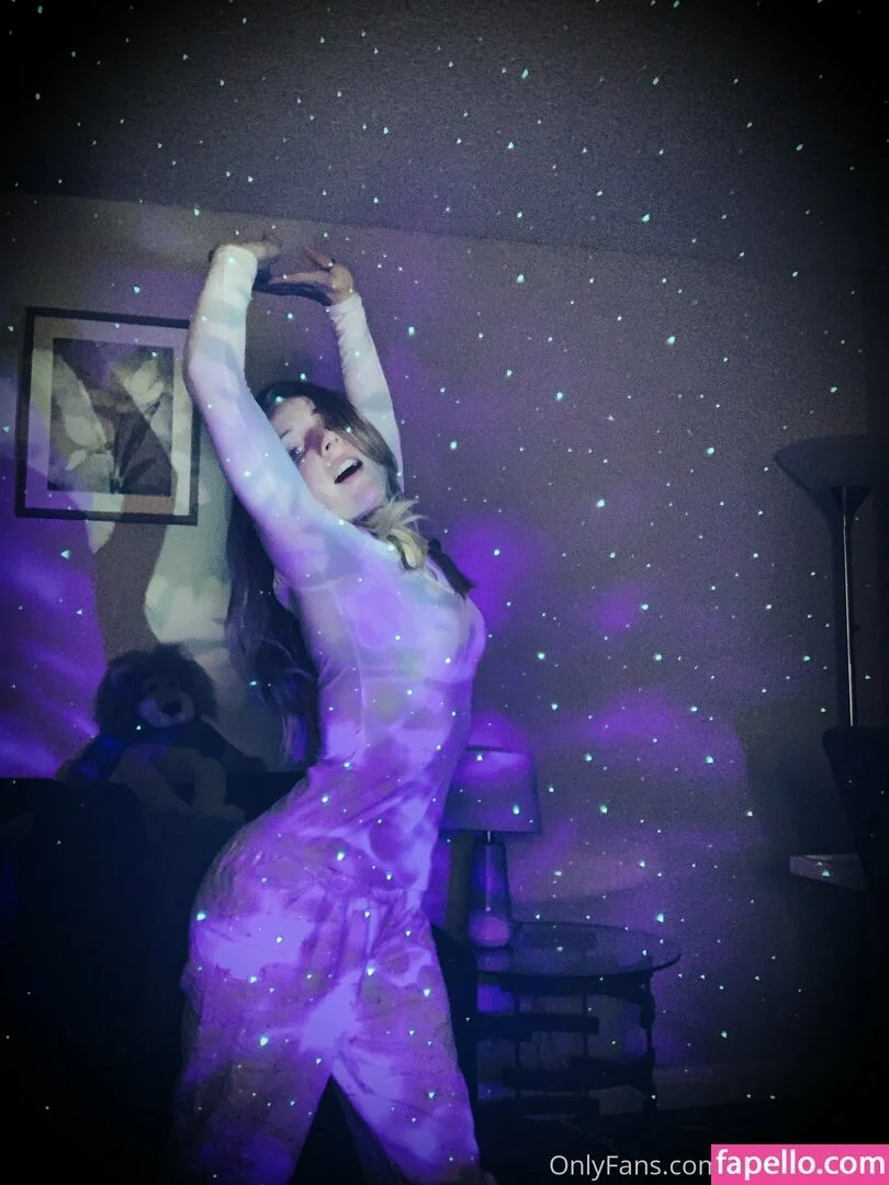 itskristiebish Onlyfans Photo Gallery 