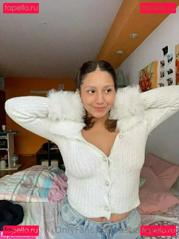 estela Onlyfans Photo Gallery 