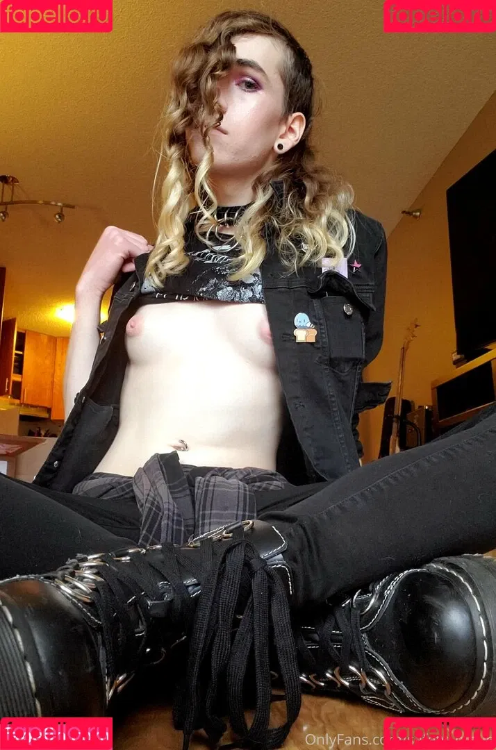 Safety Pinup Onlyfans Photo Gallery 
