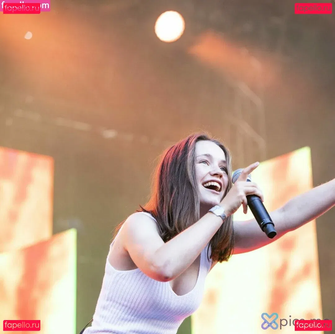 Sigrid Raabe Onlyfans Photo Gallery 