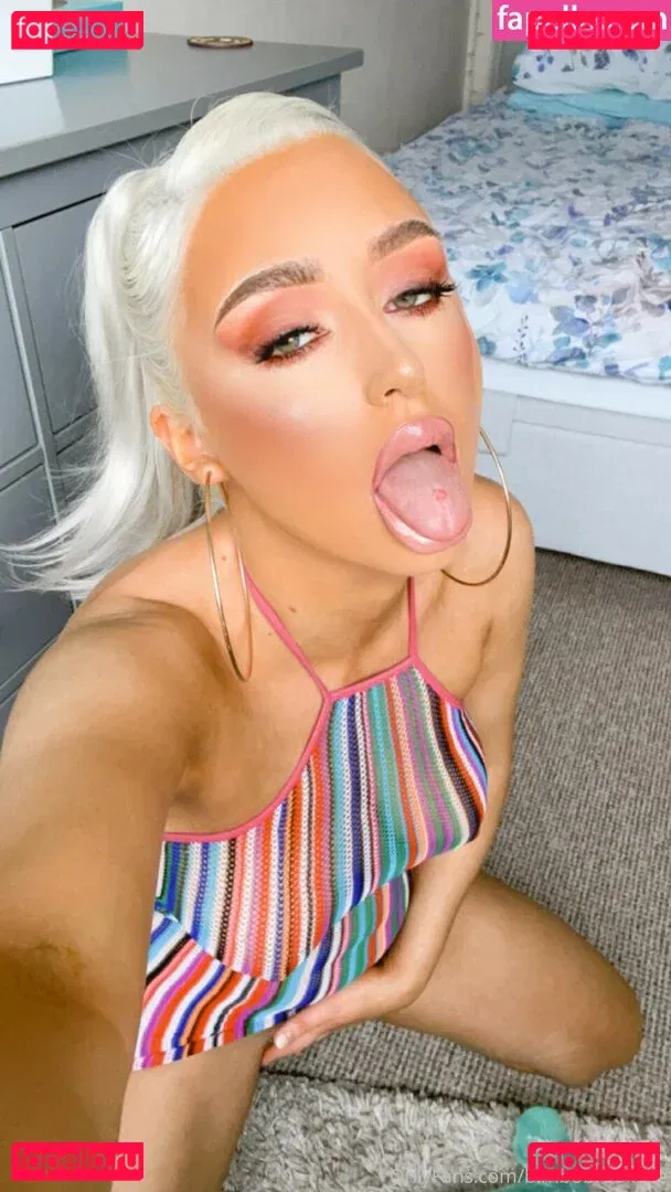 Bimbobrookelle Onlyfans Photo Gallery 