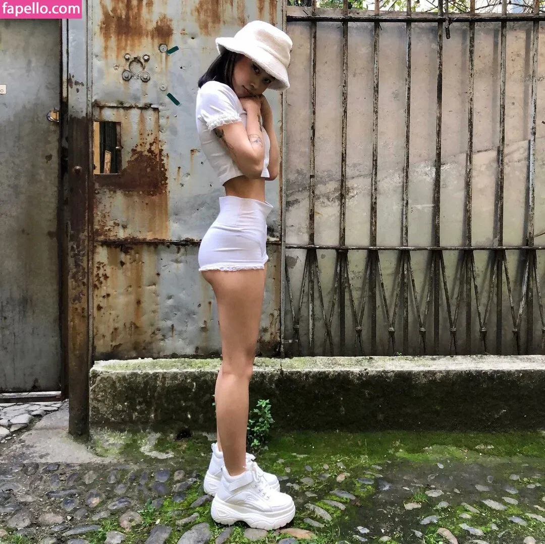 ozarayau Onlyfans Photo Gallery 