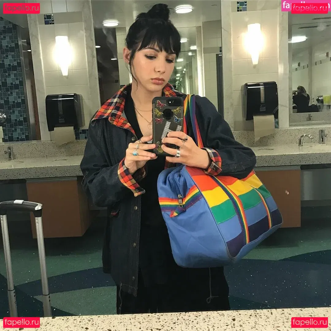 Hannah Marks Onlyfans Photo Gallery 