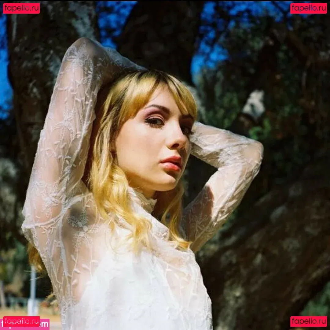 Hannah Marks Onlyfans Photo Gallery 