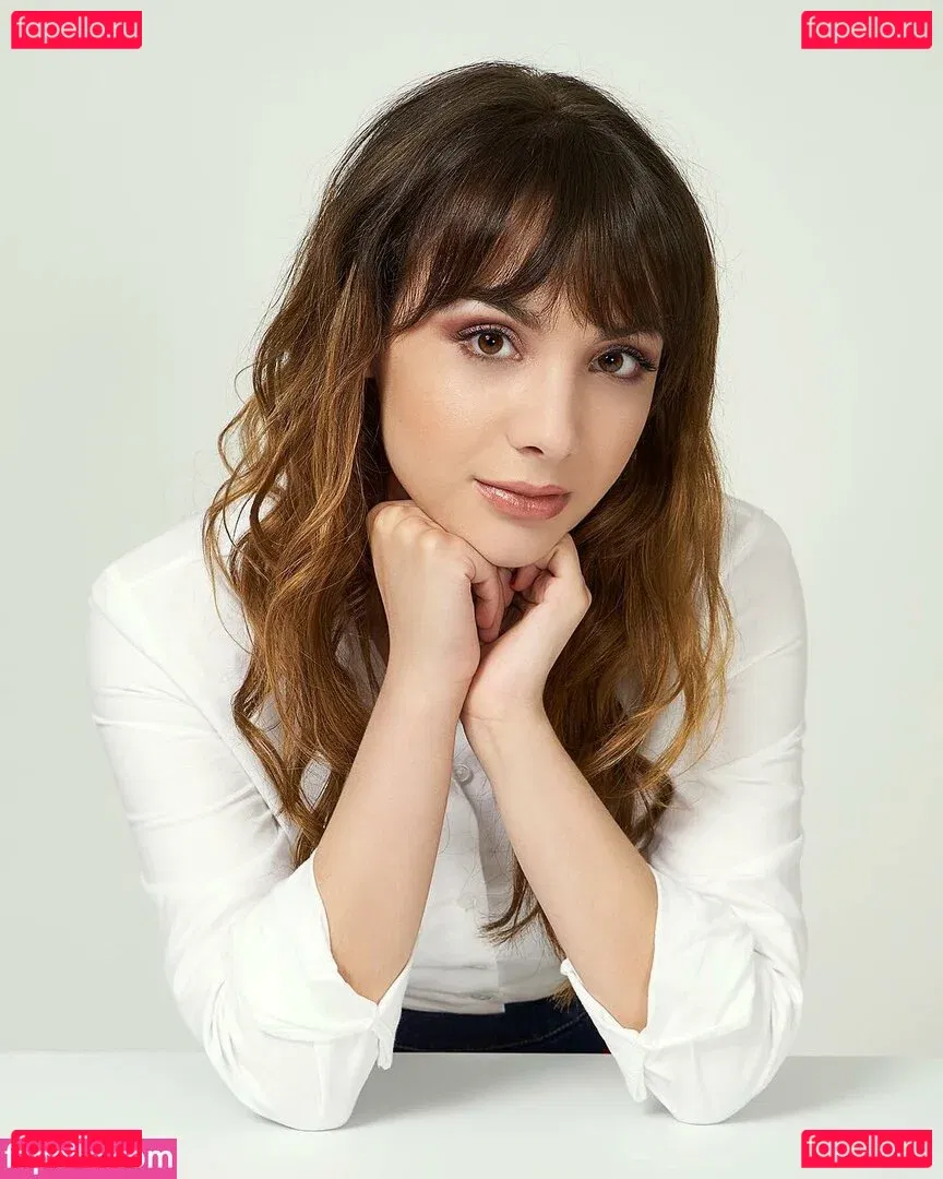 Hannah Marks Onlyfans Photo Gallery 