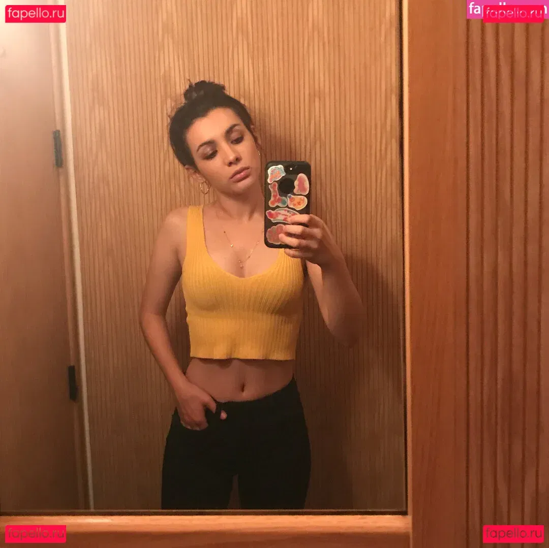 Hannah Marks Onlyfans Photo Gallery 