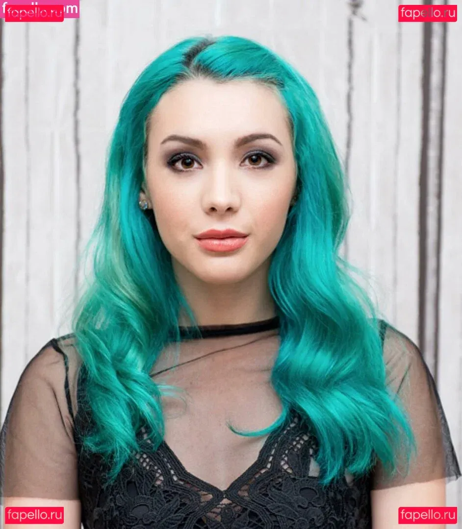 Hannah Marks Onlyfans Photo Gallery 