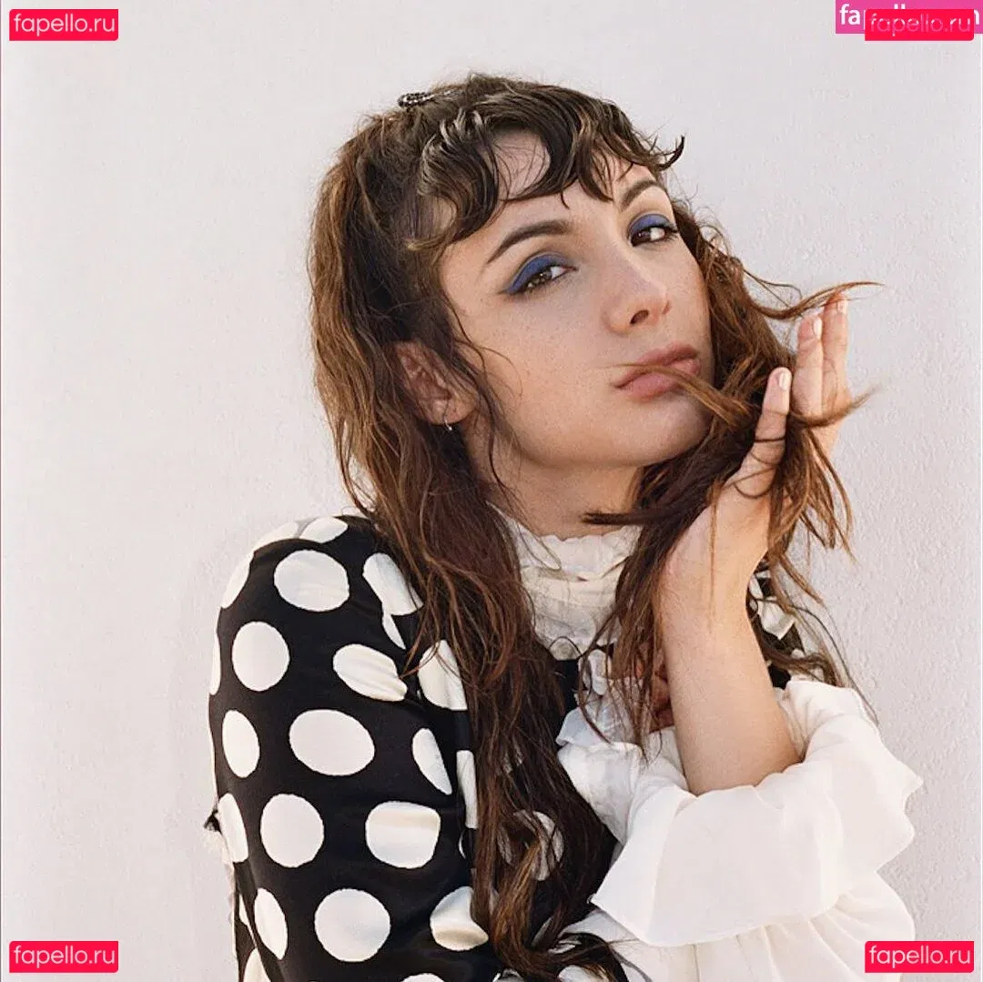 Hannah Marks Onlyfans Photo Gallery 