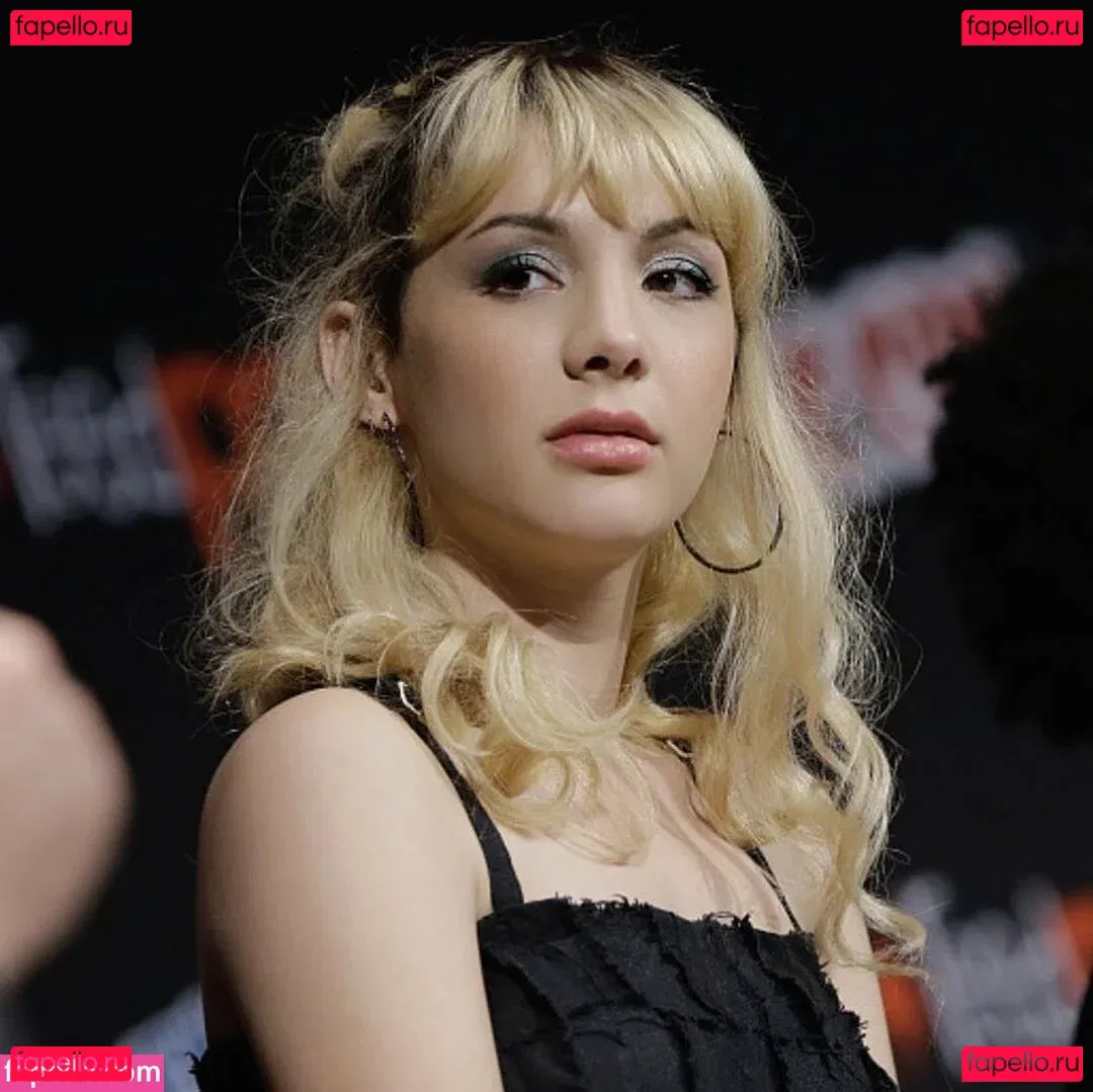 Hannah Marks Onlyfans Photo Gallery 