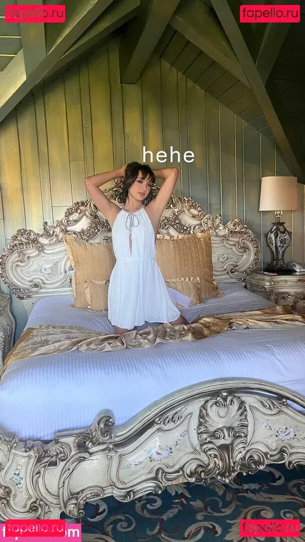 Hannah Marks Onlyfans Photo Gallery 