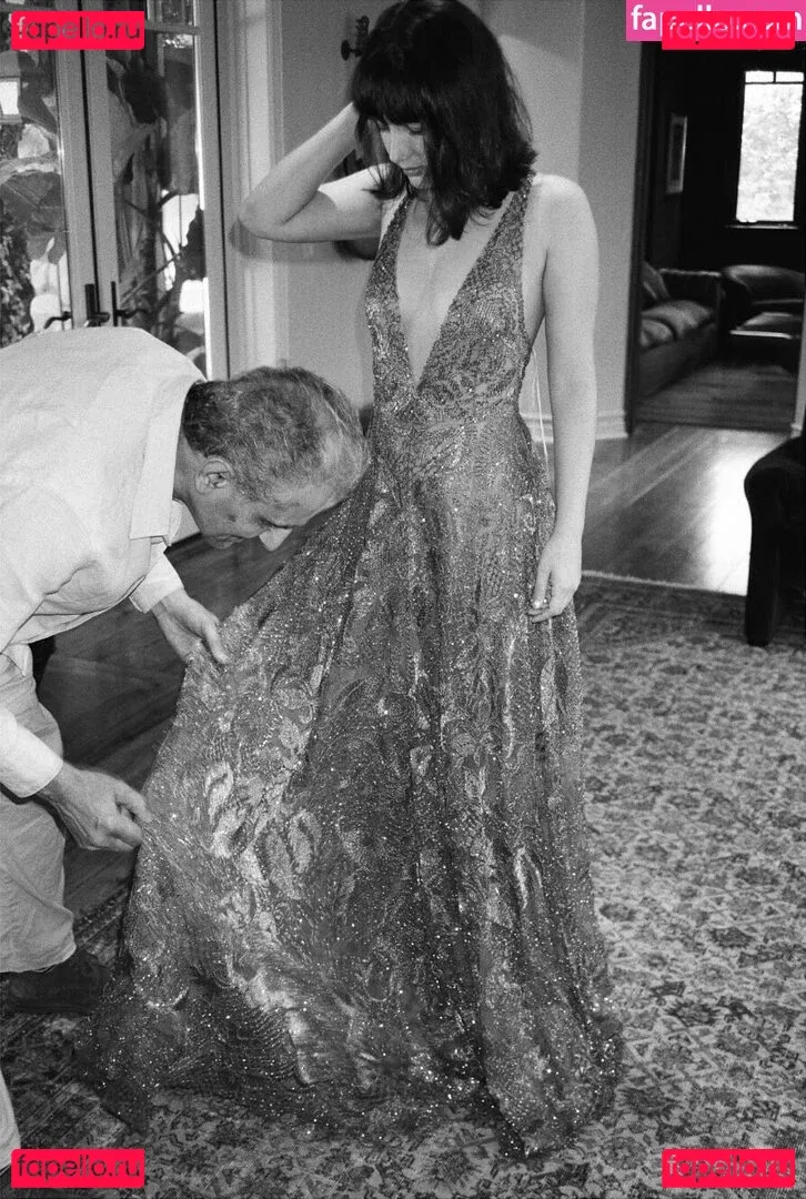 Hannah Marks Onlyfans Photo Gallery 