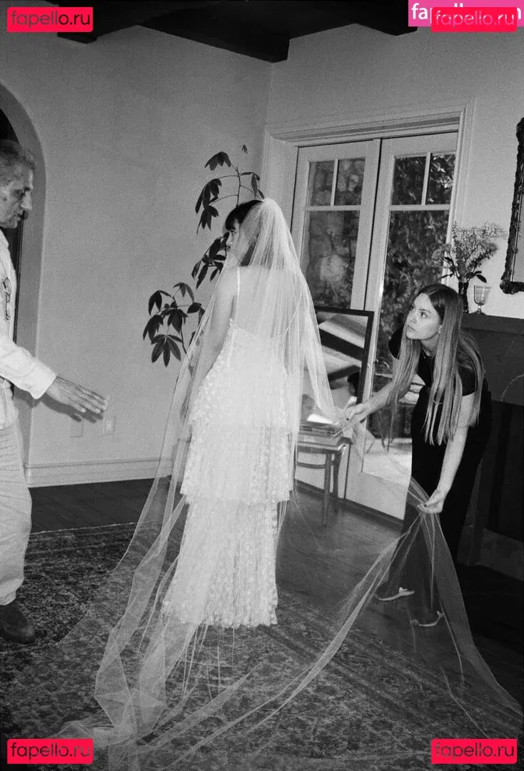 Hannah Marks Onlyfans Photo Gallery 