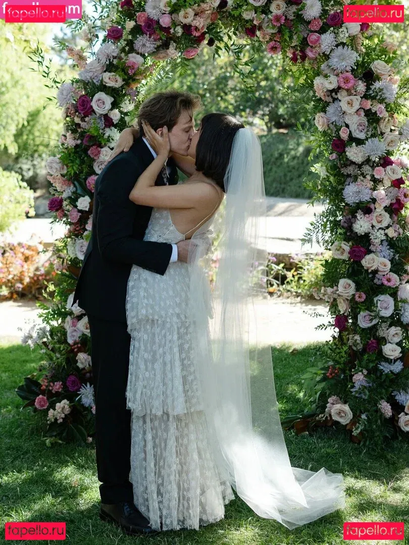 Hannah Marks Onlyfans Photo Gallery 