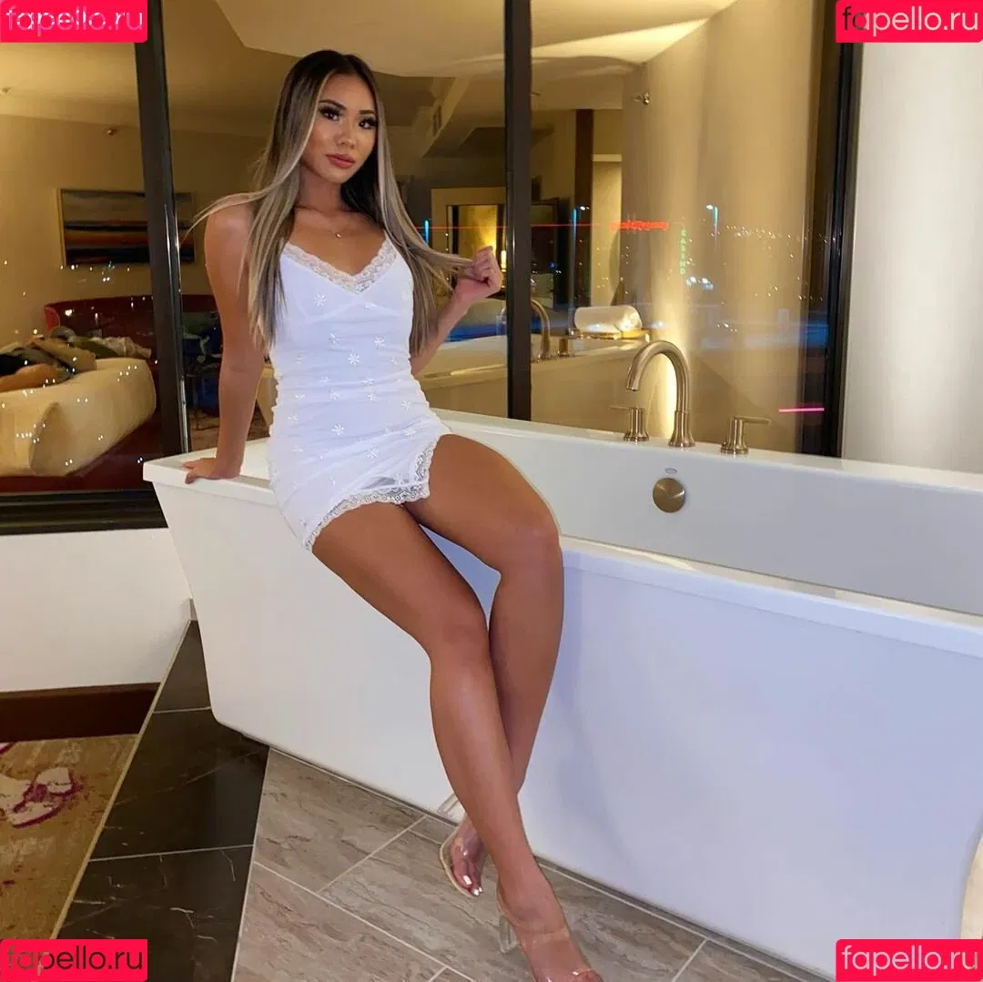 Elizaachar Onlyfans Photo Gallery 
