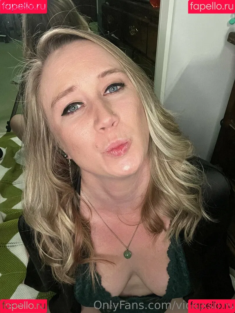 vickixsims Onlyfans Photo Gallery 