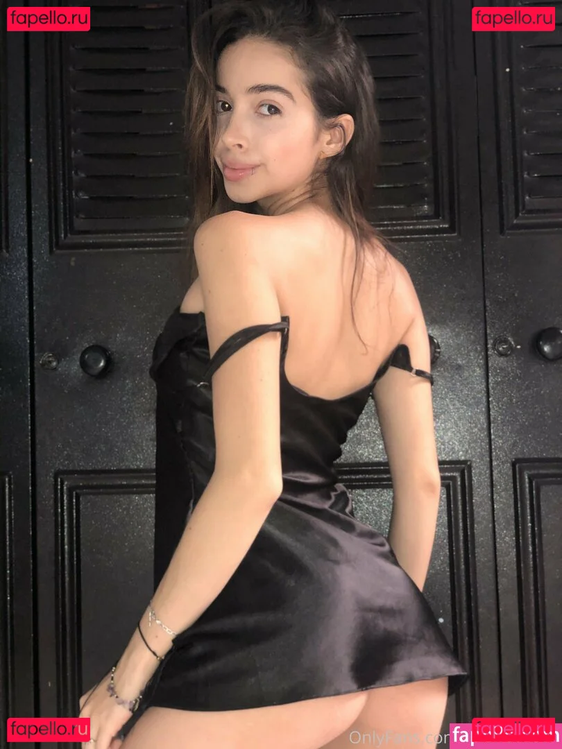 emmybeehz Onlyfans Photo Gallery 