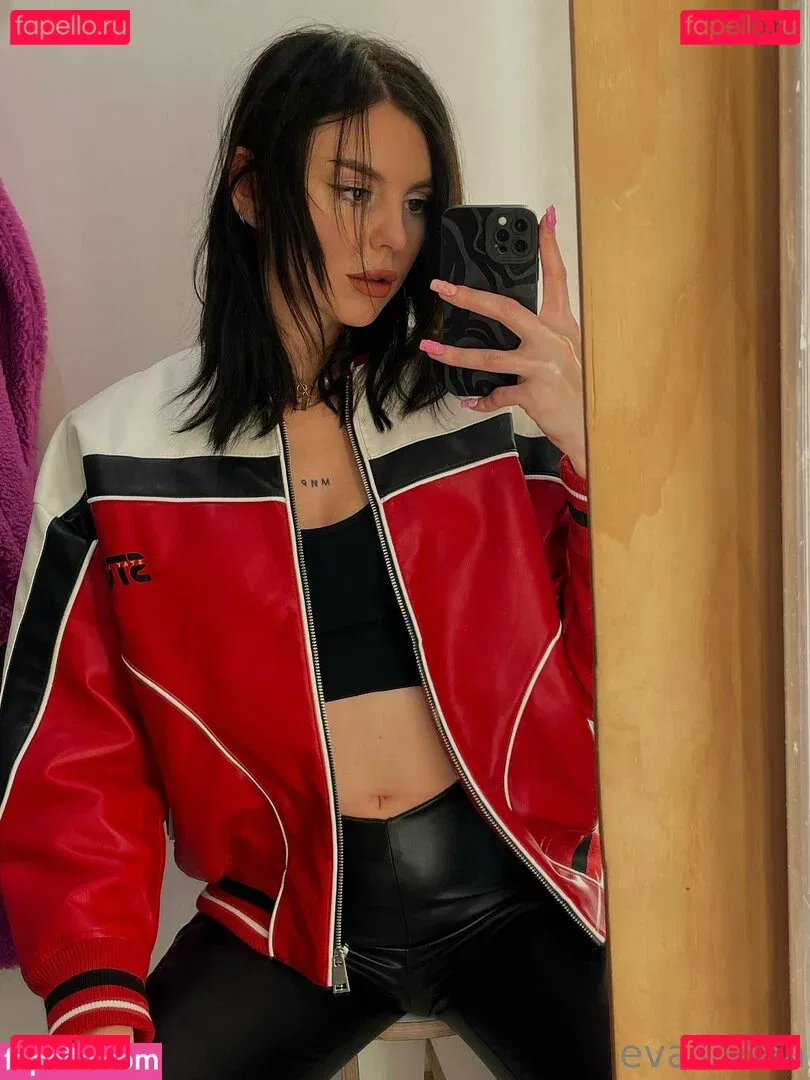 evasodaa Onlyfans Photo Gallery 