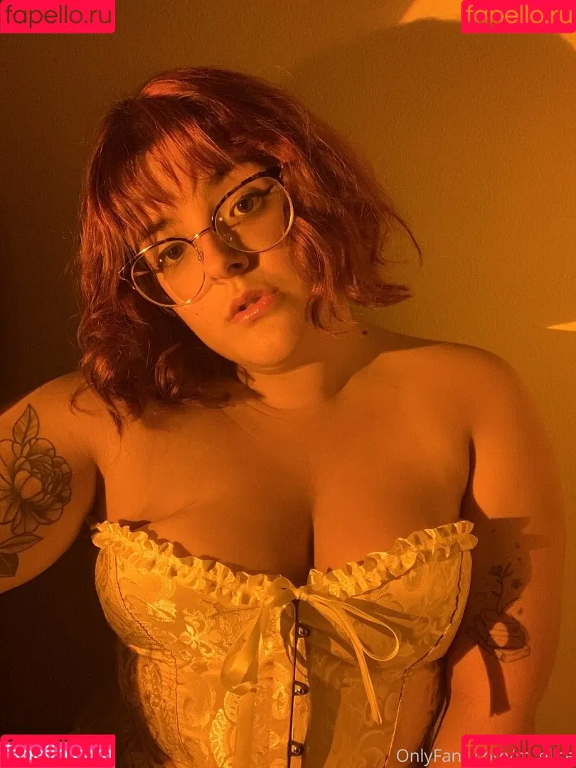 m_elise Onlyfans Photo Gallery 