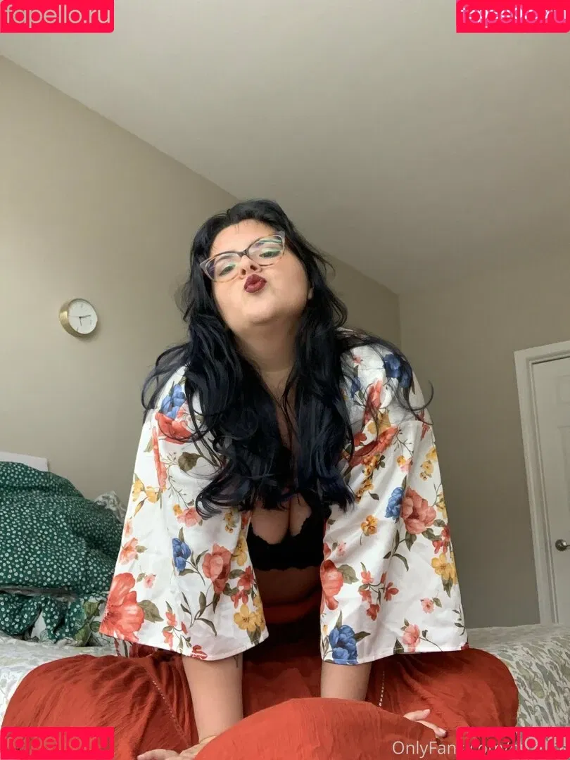 m_elise Onlyfans Photo Gallery 