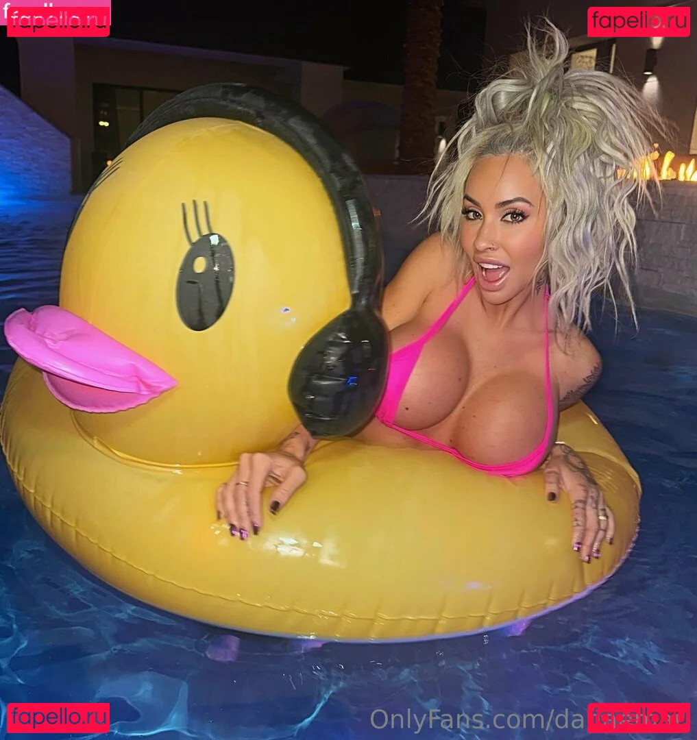 Danae Mari Onlyfans Photo Gallery 