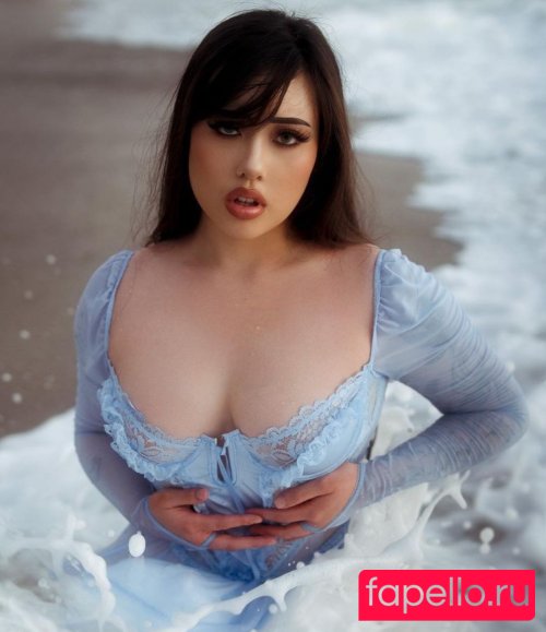 Ali Saengsavang Nude Onlyfans Photo 9