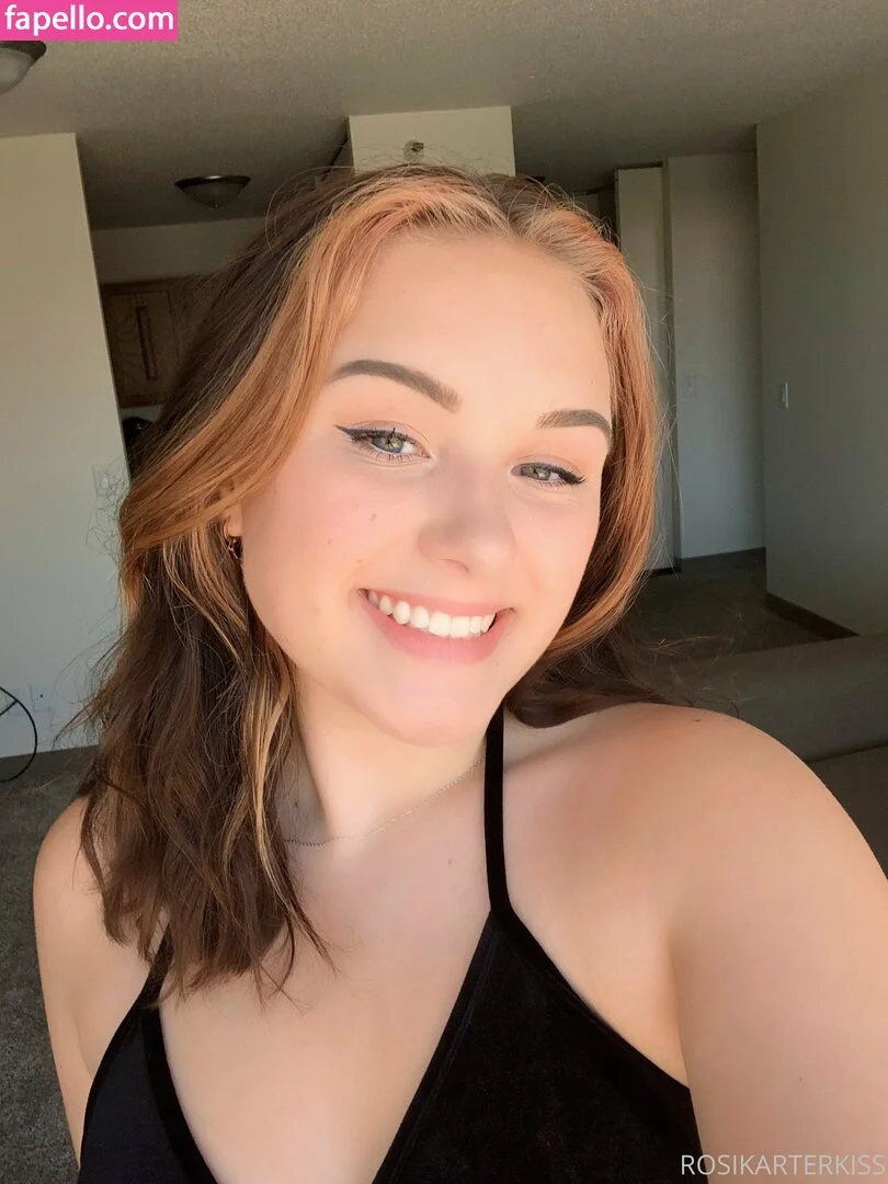 rosikarterkiss Onlyfans Photo Gallery 