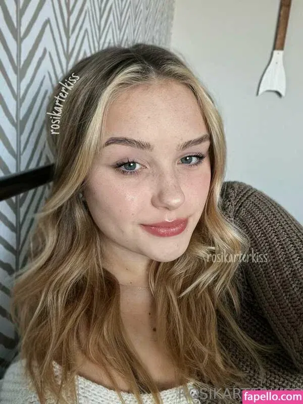 rosikarterkiss Onlyfans Photo Gallery 