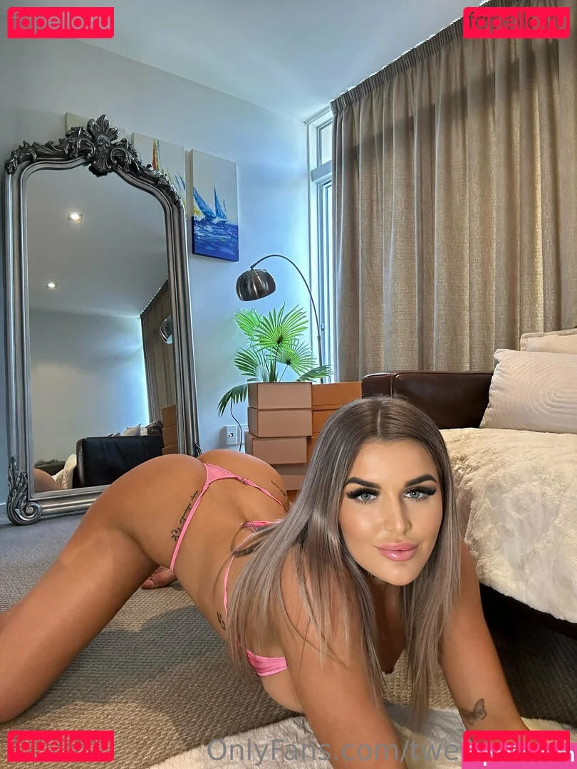 twerkariana Onlyfans Photo Gallery 