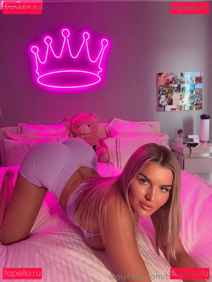 twerkariana Onlyfans Photo Gallery 