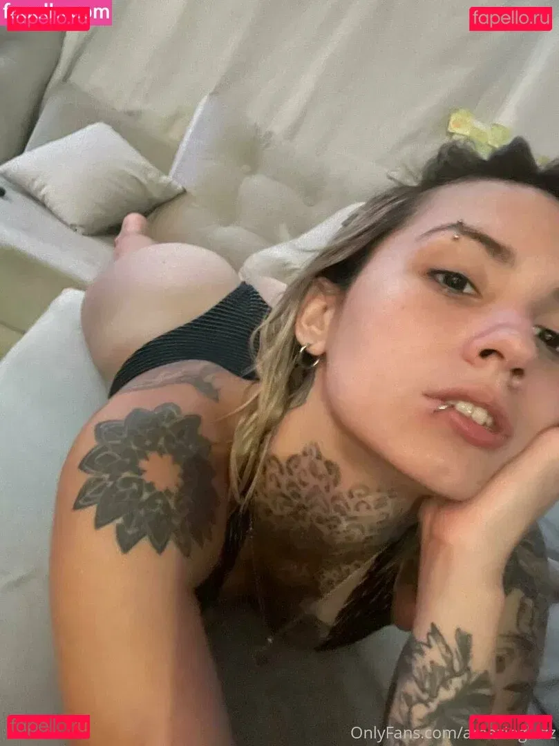 Luzz_chan Onlyfans Photo Gallery 