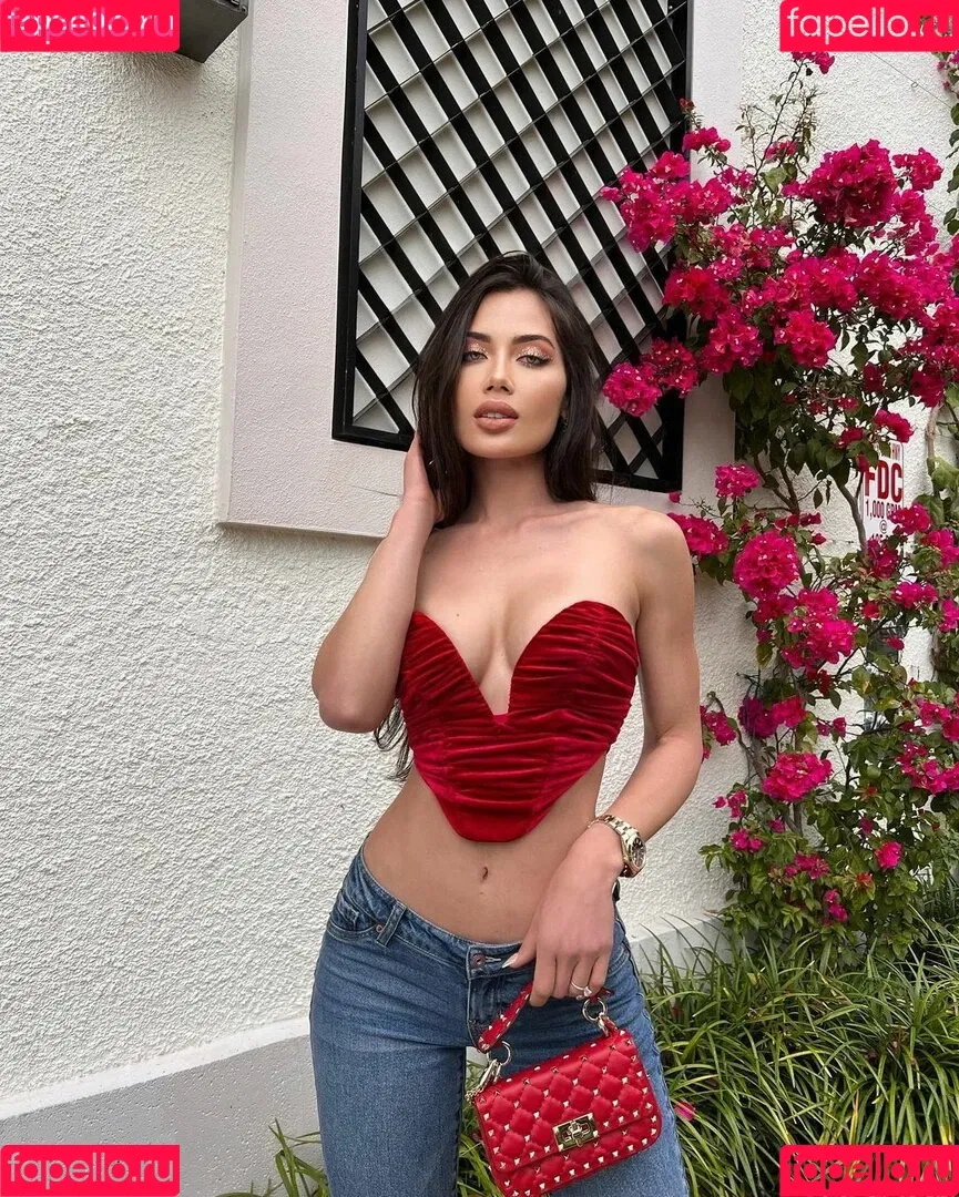 Georgina Mazzeo Onlyfans Photo Gallery 