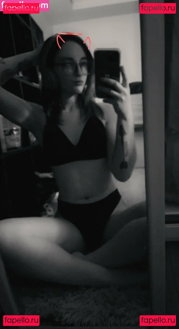 miniloupxxx Onlyfans Photo Gallery 