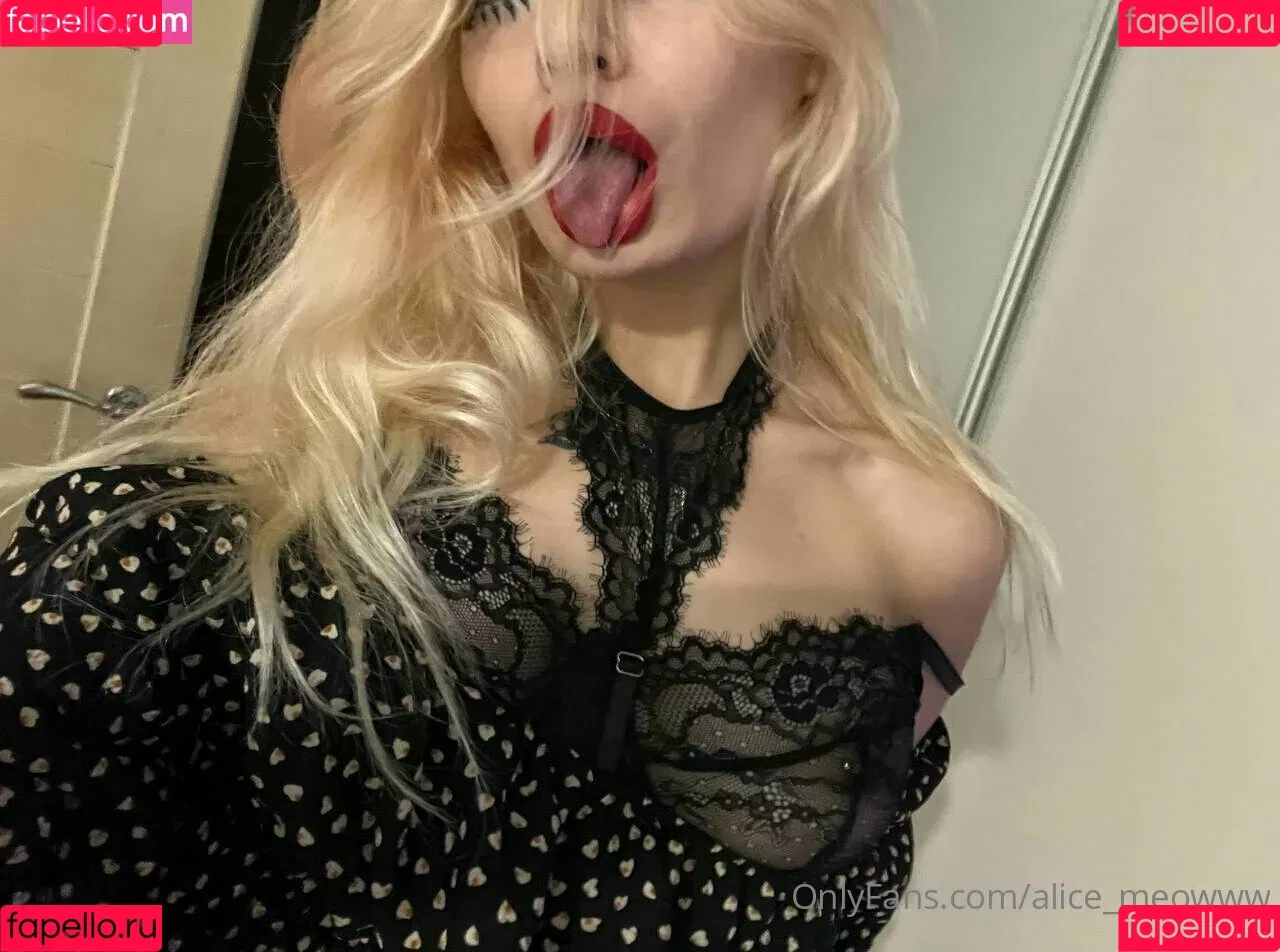 skinny_tyan Onlyfans Photo Gallery 